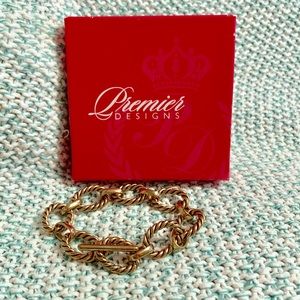 Premier Designs Linked In Bracelet